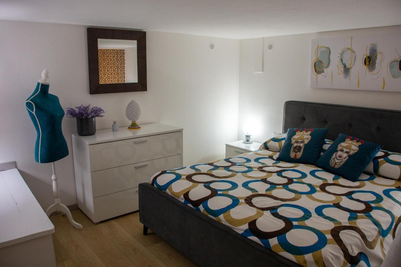 La Dimora Del Viaggiatore Luxury Apartments マツァーラ・デル・ヴァッロ エクステリア 写真