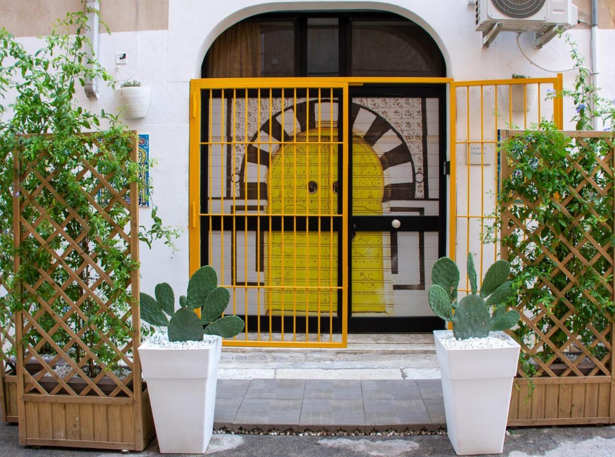 La Dimora Del Viaggiatore Luxury Apartments マツァーラ・デル・ヴァッロ エクステリア 写真