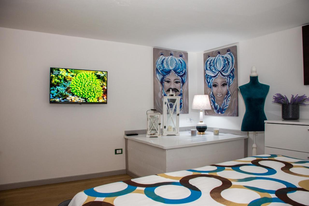 La Dimora Del Viaggiatore Luxury Apartments マツァーラ・デル・ヴァッロ エクステリア 写真