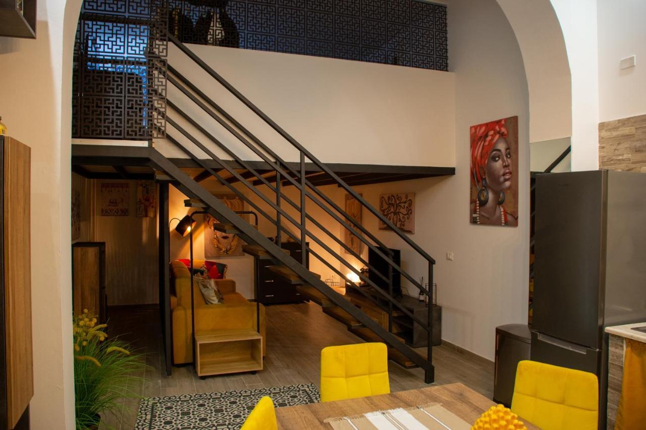 La Dimora Del Viaggiatore Luxury Apartments マツァーラ・デル・ヴァッロ エクステリア 写真