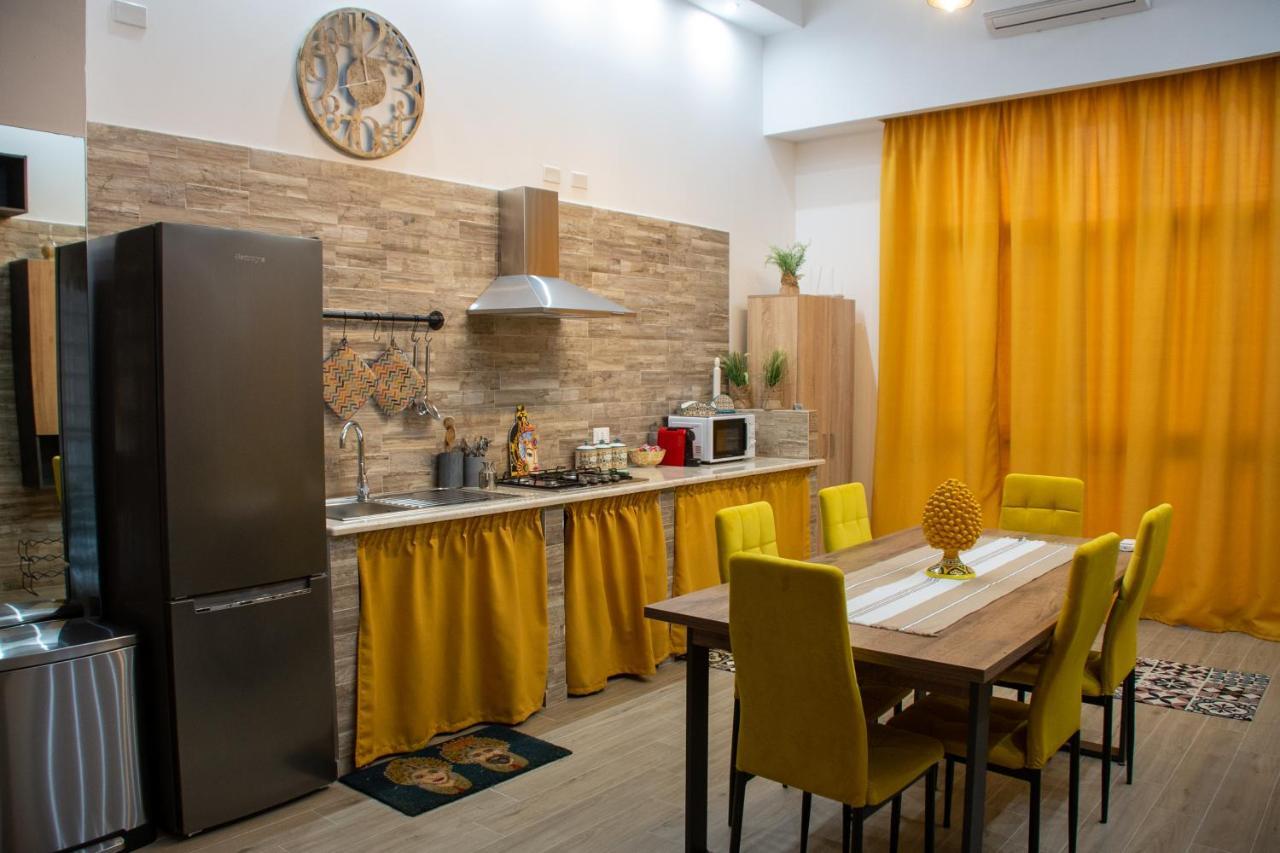 La Dimora Del Viaggiatore Luxury Apartments マツァーラ・デル・ヴァッロ エクステリア 写真
