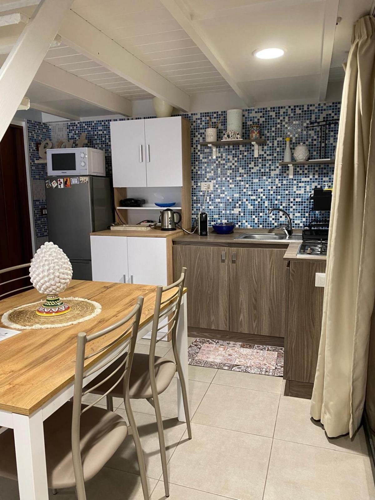 La Dimora Del Viaggiatore Luxury Apartments マツァーラ・デル・ヴァッロ エクステリア 写真