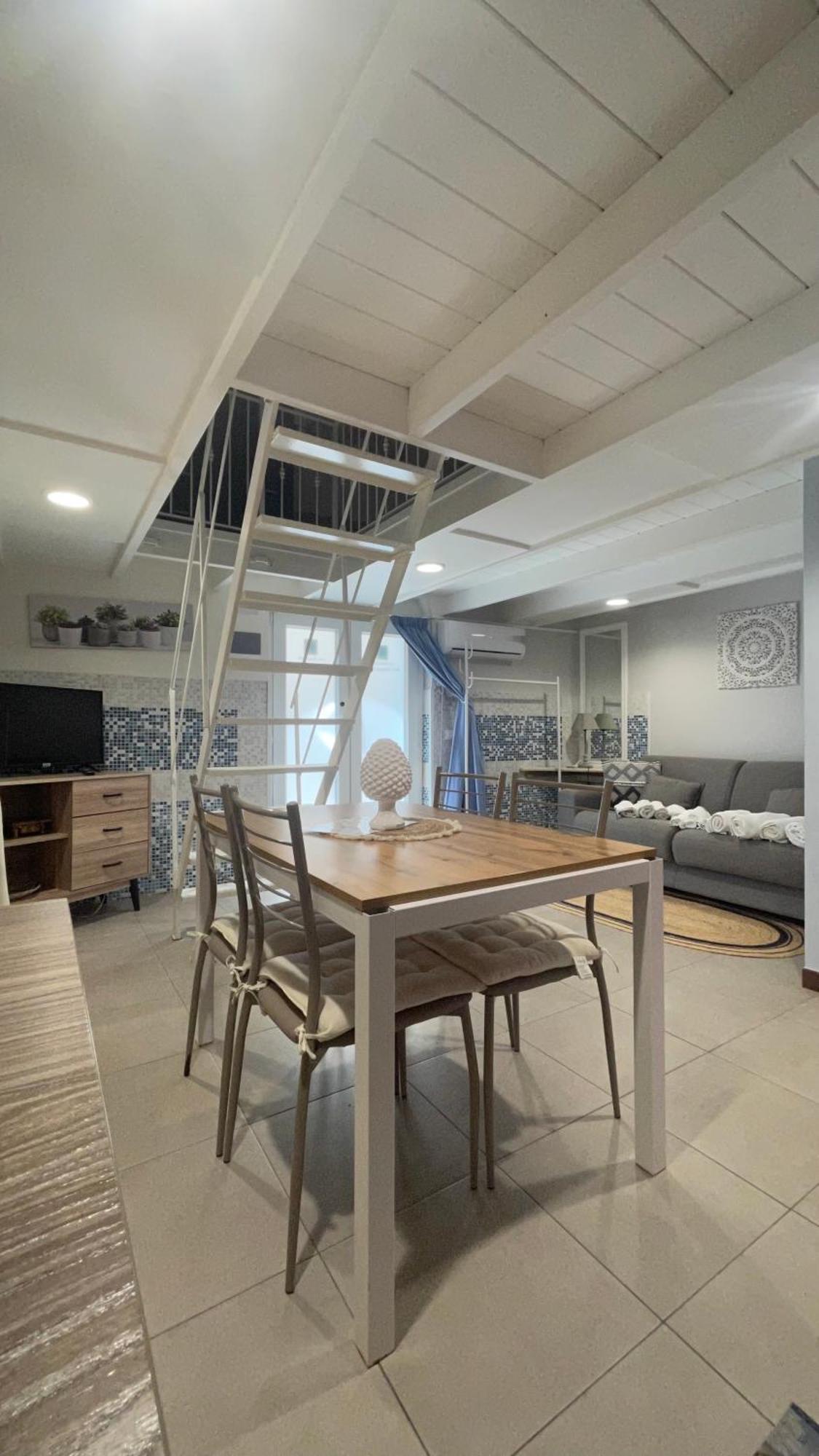 La Dimora Del Viaggiatore Luxury Apartments マツァーラ・デル・ヴァッロ エクステリア 写真